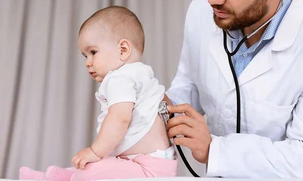 Un médicament a été approuvé en prévention de la bronchiolite chez les nourrissons.