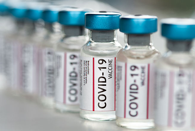COVID-19 : boire de l'eau après avoir été vacciné réduit-il